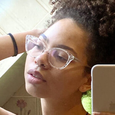 Shania Kraemer art model pics