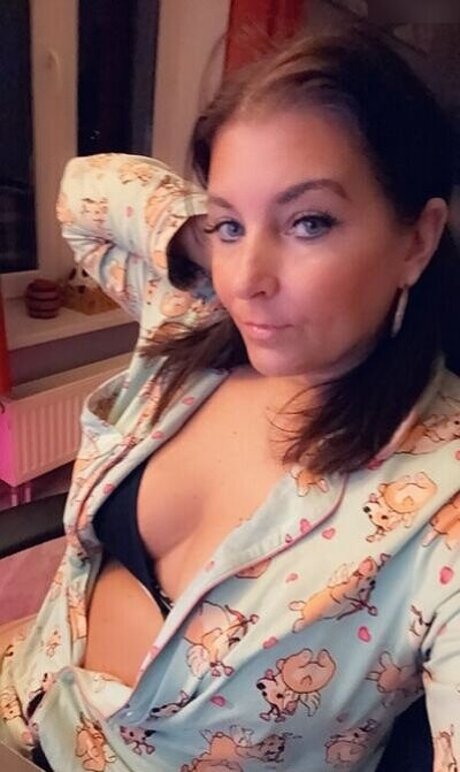 NinaNiceTV best star gallery