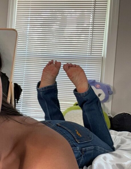 maneaterjade model adult pics