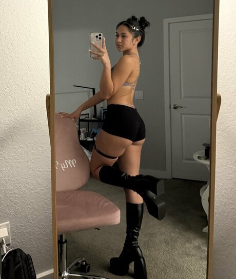 maneaterjade hd pornstar img