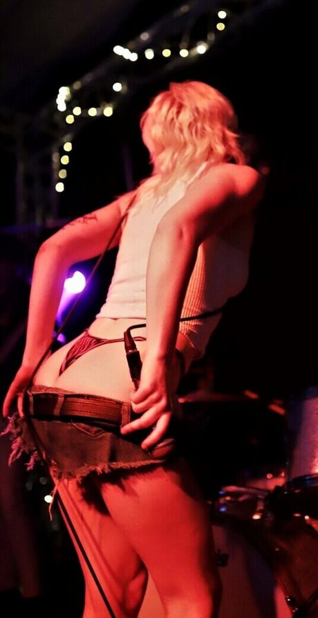 Amy Taylor star sexy gallery