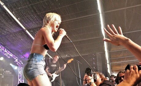 Amy Taylor adult model gallery