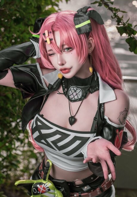 riri thisway art model photos