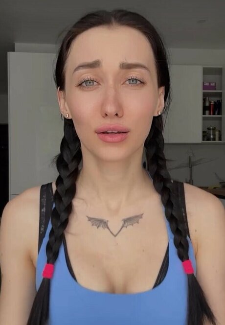 Lera Sky sexy pornstar photos