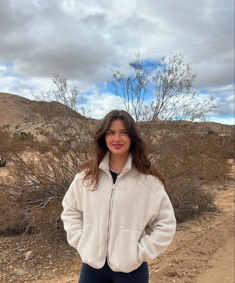 Kate Peytavin model img