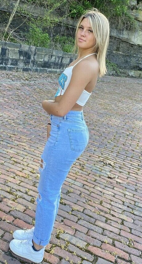 Kalia Hundley star adult image