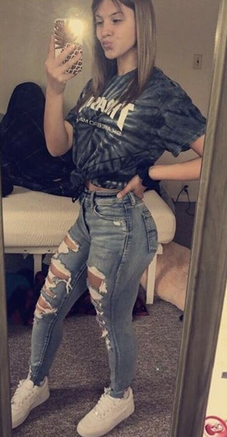 Kalia Hundley porn star picture