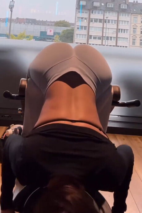 Lya Aylin model naked image