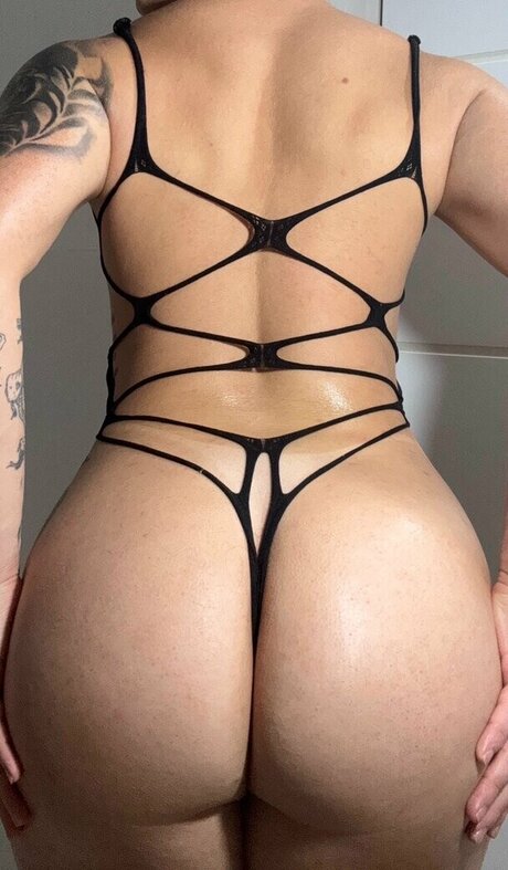 Haroldcdalves model erotic photo