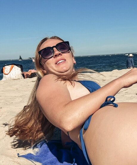 Molly Carlson free star photo