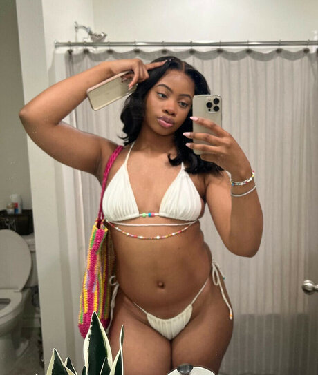 moreyaz nudes model images