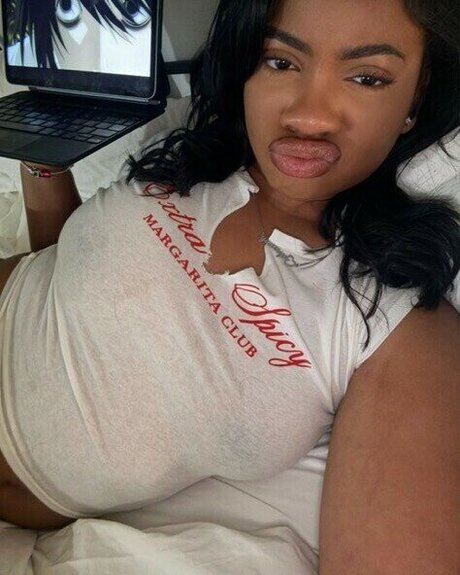 moreyaz star sexy galleries