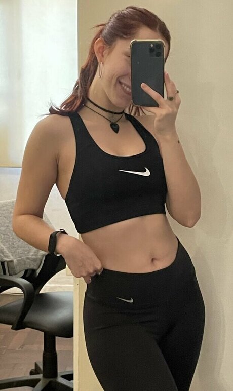 Caropardiaco star sexy pictures