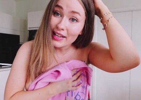 Sonny Loops top model pictures