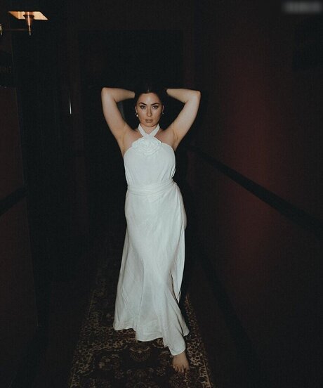 spreading onlyfans sex img