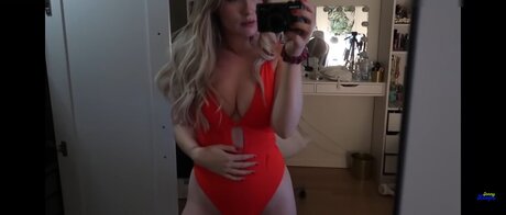 Sonny Loops perfect pornstar gallery