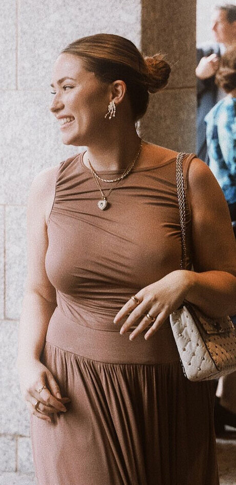 Sonny Loops pretty pornstar photo