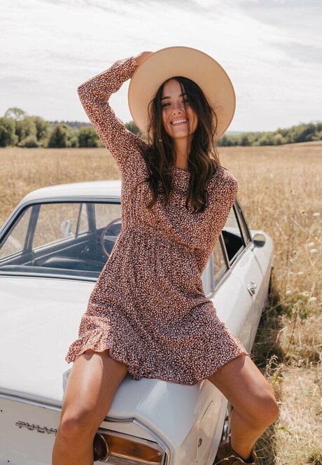 Elsa Couturier hot model img