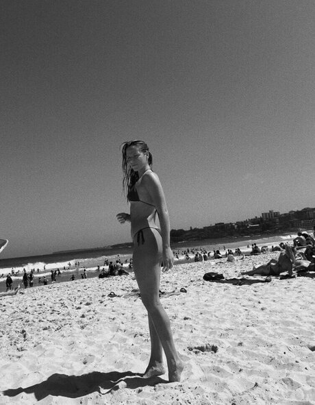 Cheyenne Pahde pornstar hot photo