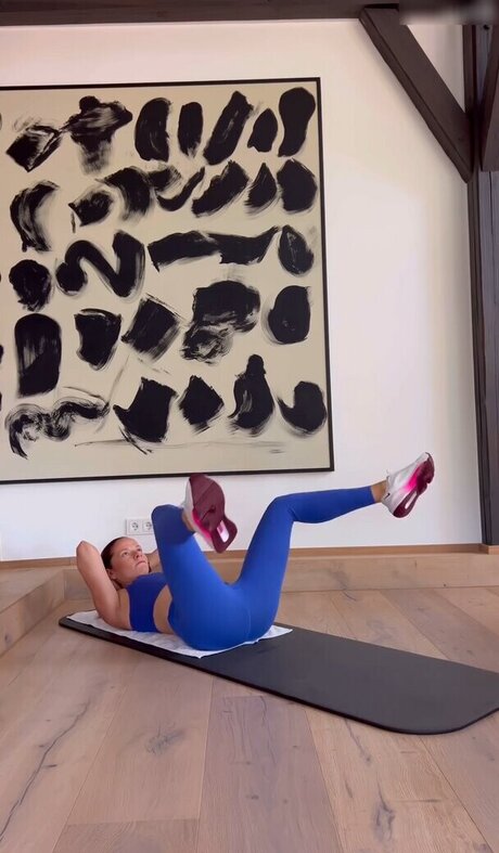 Cheyenne Pahde star porn picture