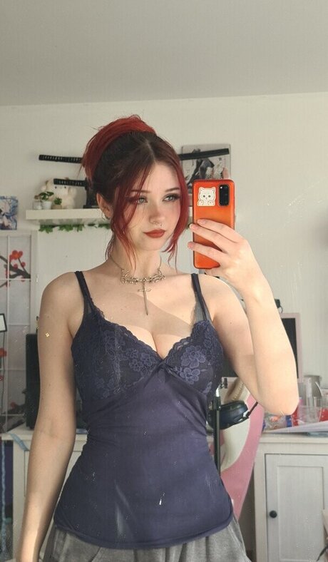 Finnya pretty model image