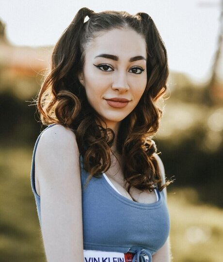 Amira Wirth free pornstar galleries