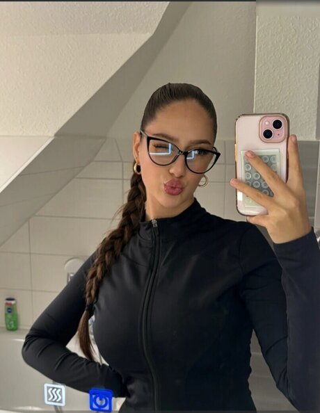 Leni pntr naked actress pics