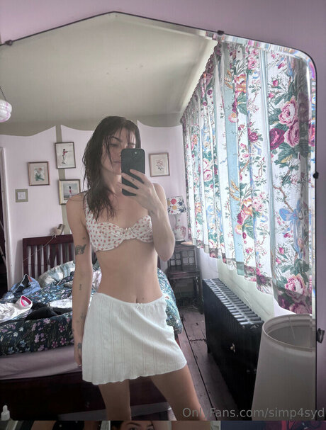 Sydney Lima art actress pictures