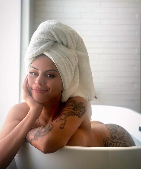 Breezy Foxx top star photo