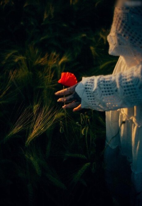 Kira Julie model hot pics