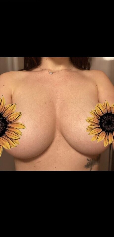 Kira Julie nudes star image