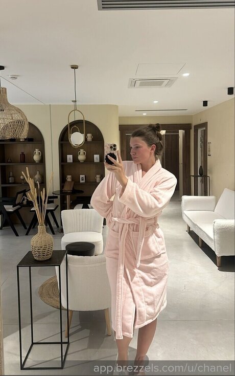 Chanel Silberberg nudes actress images