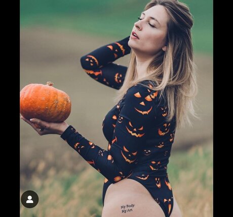 hi iam sara nude actress photo