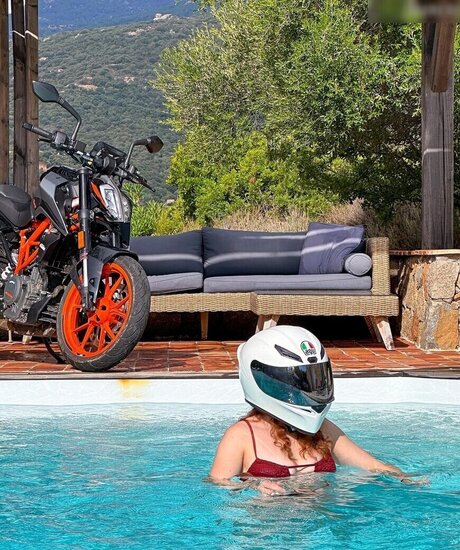 Elenarides pretty actress archive