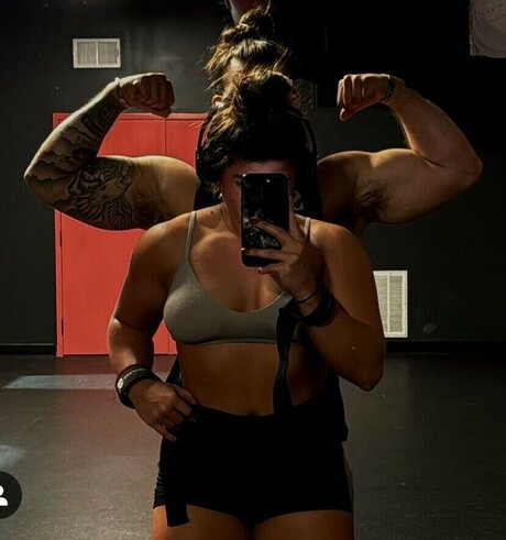 Short Mcnugget erotic star photo