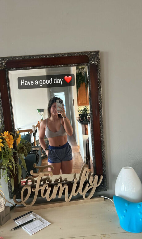 Short Mcnugget top model images