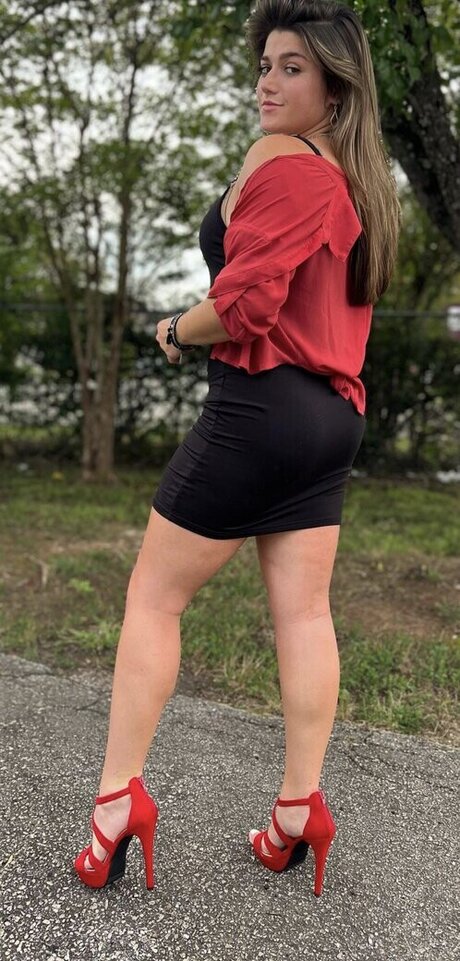 Short Mcnugget pornographic actress gallery