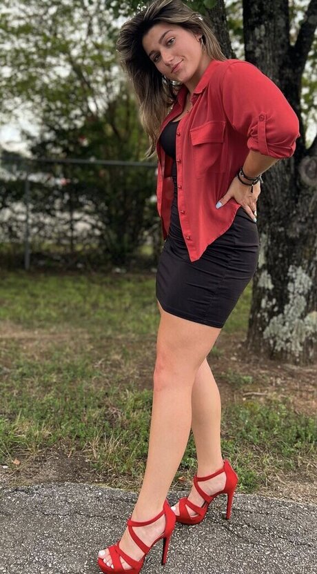 Short Mcnugget erotic pornstar image