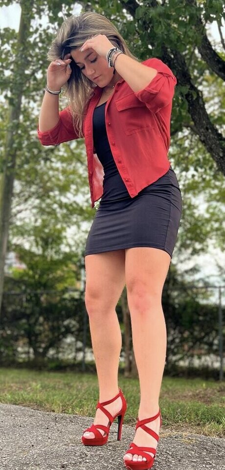 Short Mcnugget high quality model images