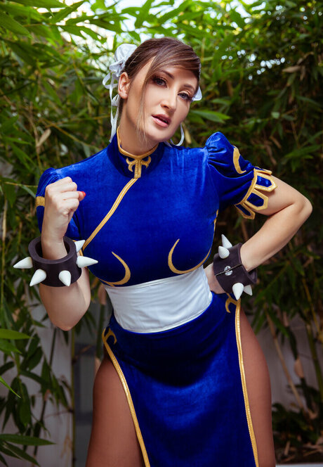 Chun Li Cosplay star naked images