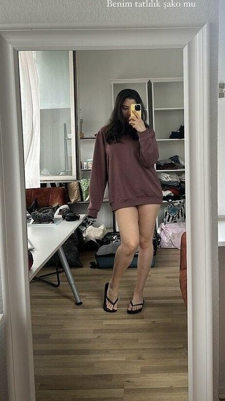 Hilal Fener high quality actress photos