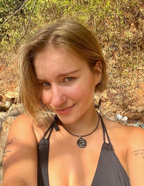 itslunavega pretty pornstar pics