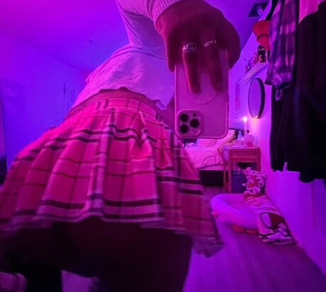 Gigi Yummi erotic actress pictures