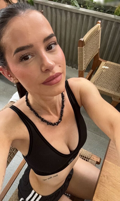 hands onlyfans hd image