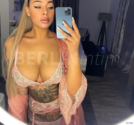 Bonita Brilliant model nude photo