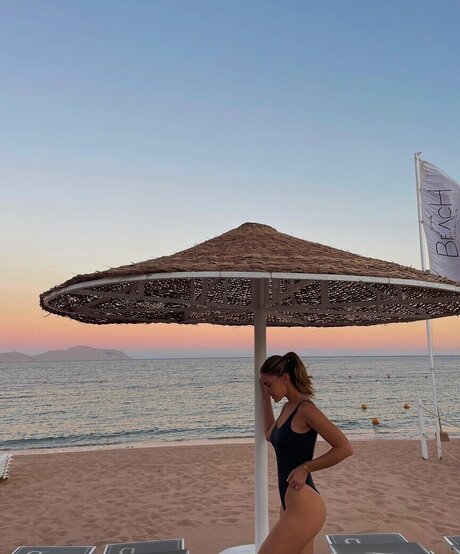 Susanna Giovanardi model exclusive picture