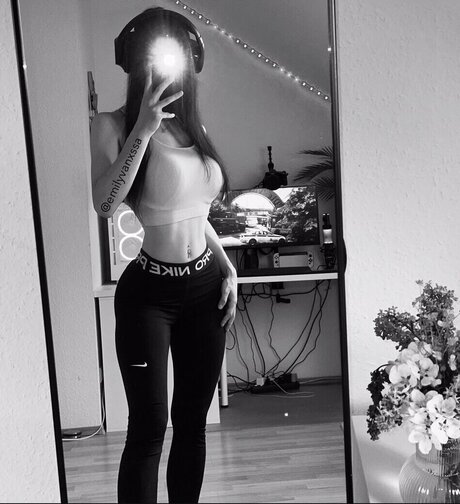 emilyvanxssa free star img