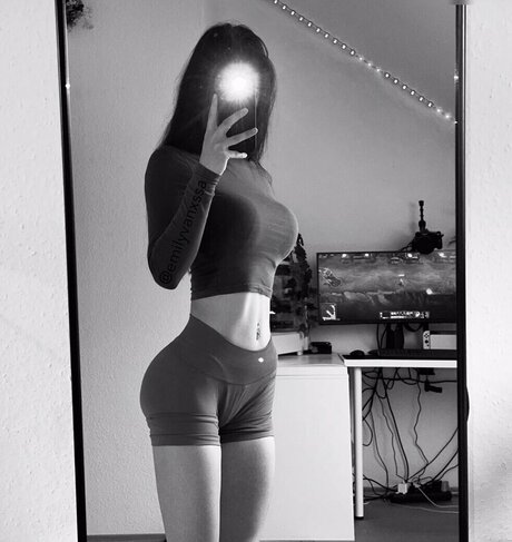 emilyvanxssa art actress images