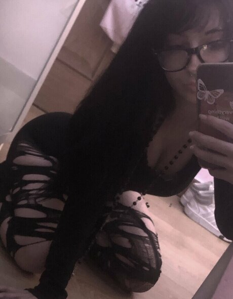 ily yuumi model nudes pictures