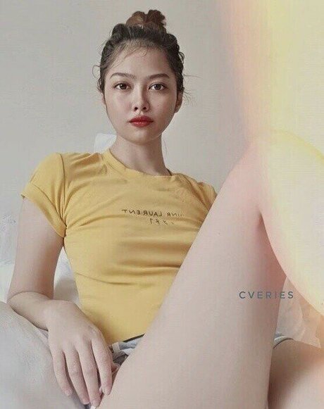 Invalidnun sexy actress photo